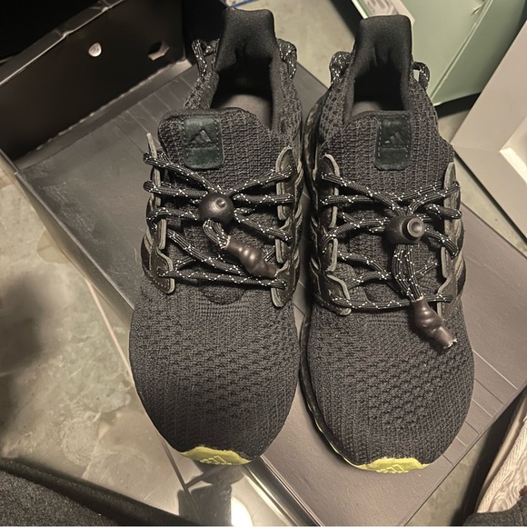 Ivy Park Ultra Boost 👟 - Picture 2 of 5